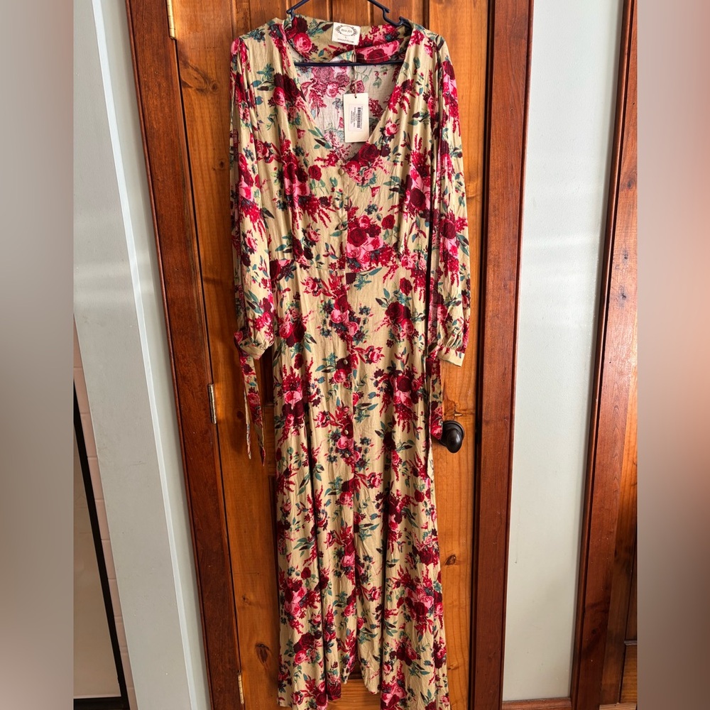 NWT Joyfolie Floral Long Sleeve Dress